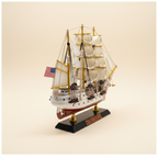 Modello U.S. Coast Guard in legno – veliero americano con polena ad aquila