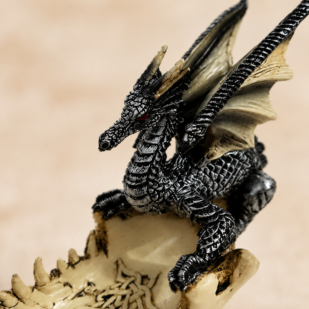 Modello di nave con drago leggendario – Scultura in resina di drago gotico