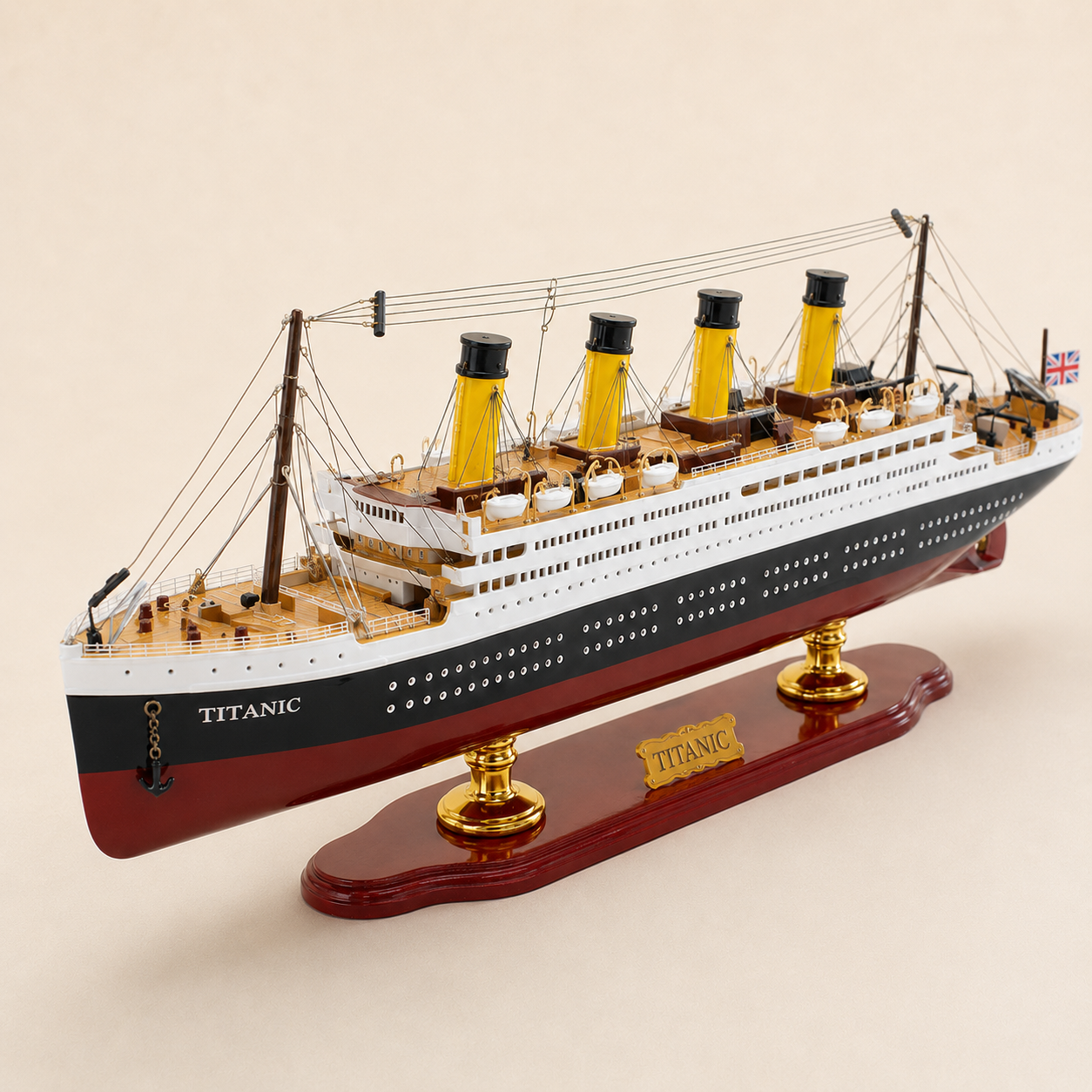 RMS Titanic Wooden Ship Model – Deluxe 80 cm