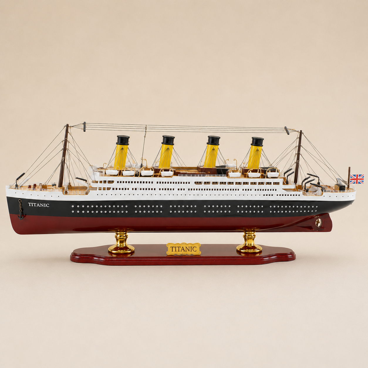 RMS Titanic Wooden Ship Model – Deluxe 80 cm