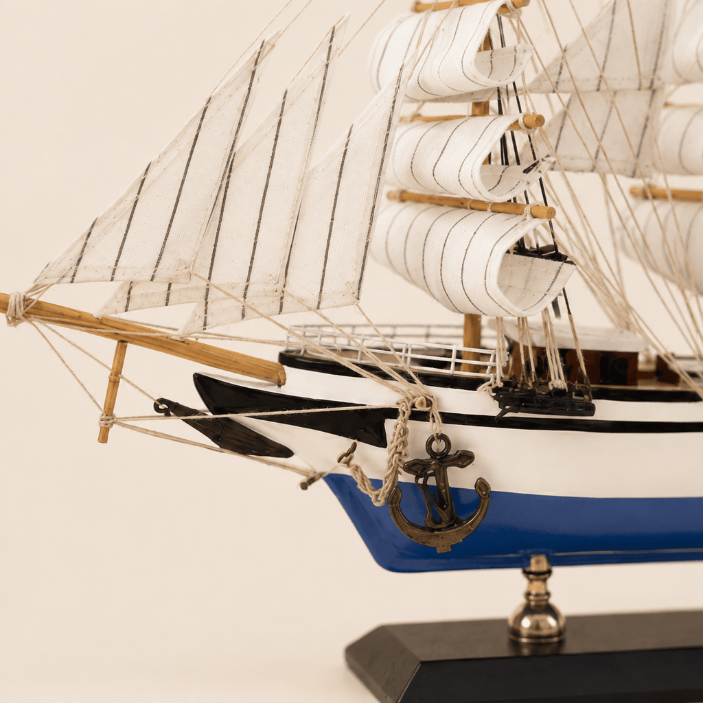 Confection Wooden Ship Model – Classic 33 cm - Ocean Relic Studio- Handcrafted Wooden Ship Model