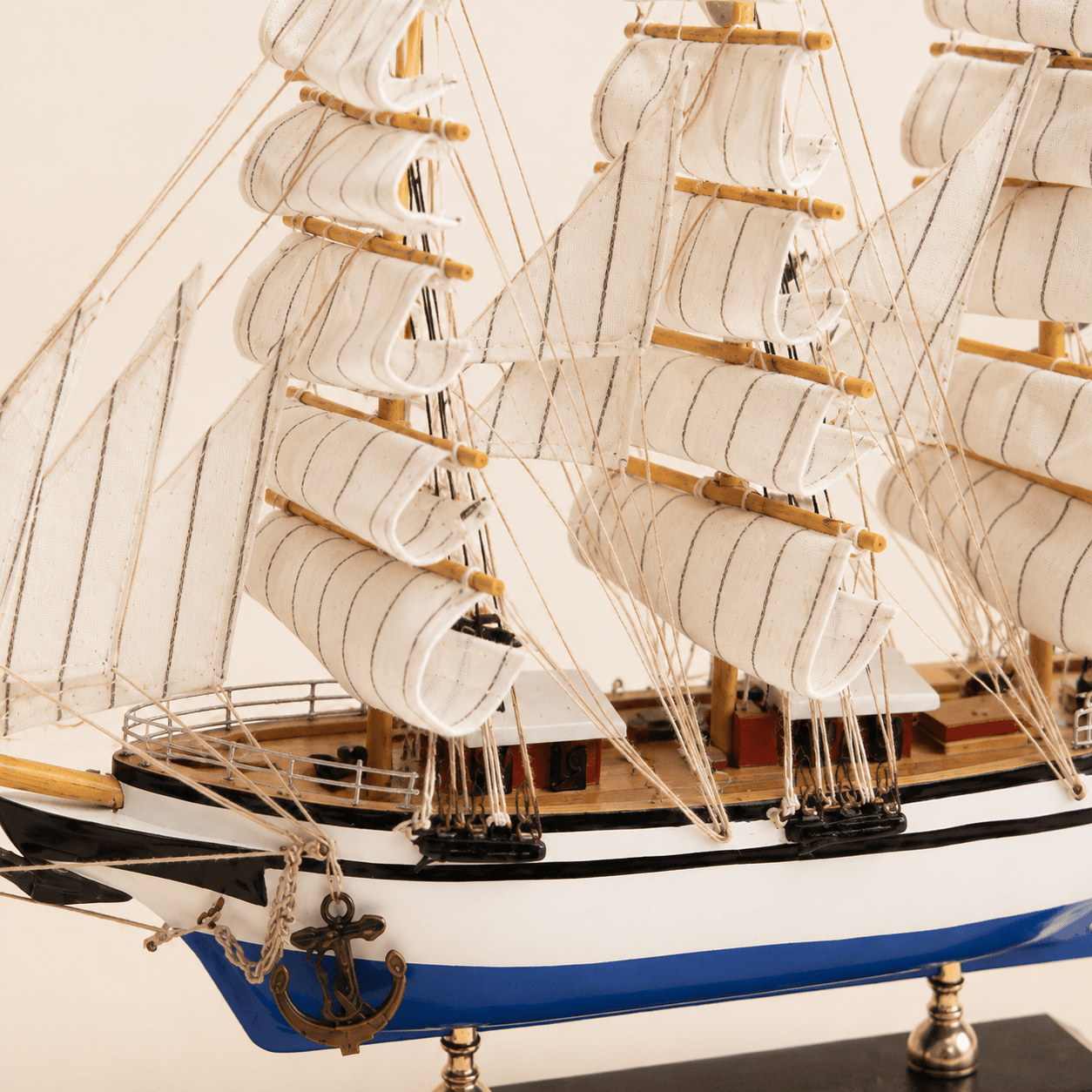 Confection Wooden Ship Model – Classic 33 cm - Ocean Relic Studio- Handcrafted Wooden Ship Model