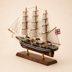 Cutty Sark Wooden Ship Model – Classic 33 cm - Ocean Relic Studio- Handcrafted Wooden Ship Model