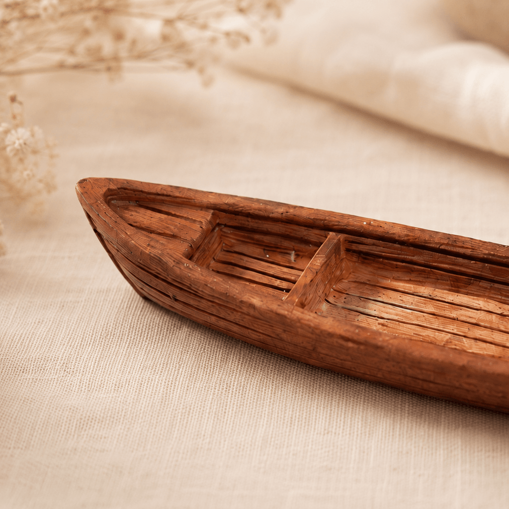 Miniature Canoe Resin Model – Open Hull Wooden Boat 8.9 cm - Ocean Relic Studio- Handcrafted Wooden Ship Model