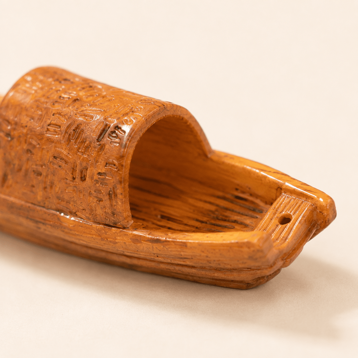 Miniature Chinese Cabin Boat Resin Model – River Sampan 4.1 cm - Ocean Relic Studio- Handcrafted Wooden Ship Model