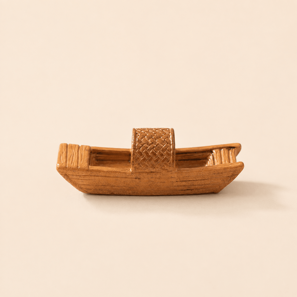 Miniature Wicker Boat Resin Model – Chinese River Vessel 4.7 cm - Ocean Relic Studio- Handcrafted Wooden Ship Model