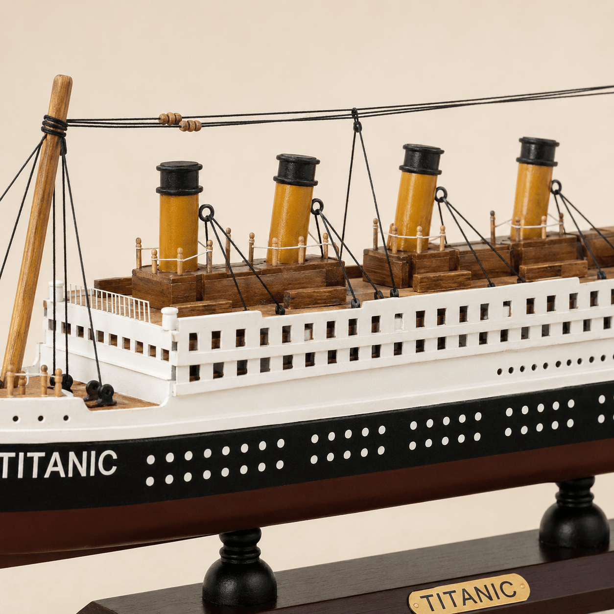 RMS Titanic Wooden Ship Model – Classic 35 cm - Ocean Relic Studio- Handcrafted Wooden Ship Model