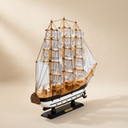Handgefertigtes Dreimast-Segelschiff-Modell – „Confection“ Maritime Holzdekoration